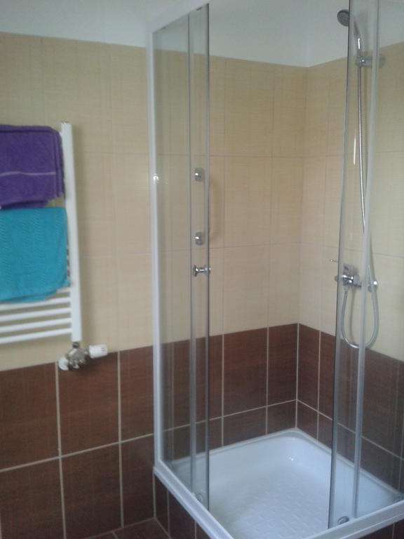 Hatarmenti Vendeghaz Zsira Стая снимка